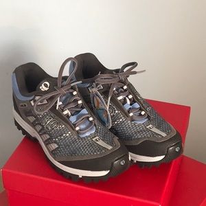PEARL IZUMI X- ALP SEEK lll mountain bike NWT Cycle shoes sz. 36 grey/light blue